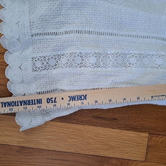 J.O.A. LA Women's Small White Eyelet Romper Shorts Embroidered Cut Out Back - Picture 9 of 12